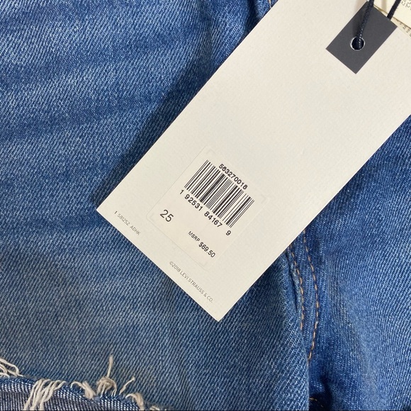 Levi’s- NWT High Waist 501 Distressed Shorts Size 25 - Picture 5 of 7